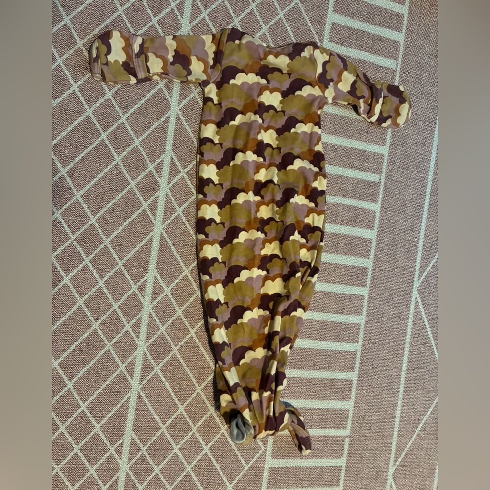 kate quinn Cloud Pattern knotted gown - Picture 2 of 3